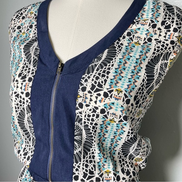 Adelyn Rae | Sleeveless Print Mini Dress | Women’s Size 6 | Navy & Multi pattern - Picture 2 of 12